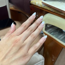 Ombré almond shape