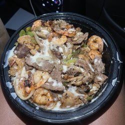 Snappers Fish & Chicken - Steak and shrimp rice bowl