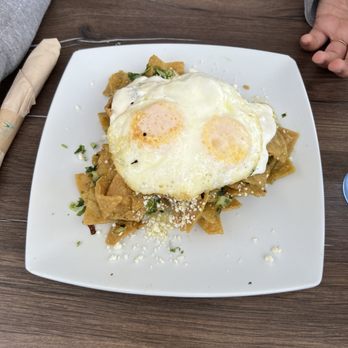Caroline's Seaside Cafe by Giuseppe - Chilaquiles - Cafes Near Me - La Jolla, California