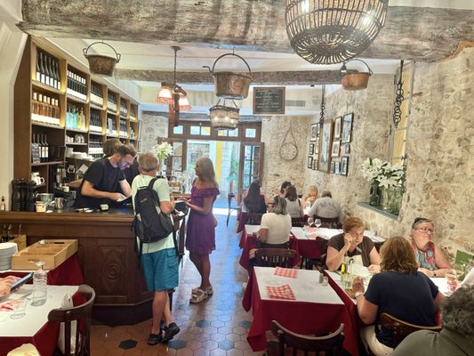 Chez Acchiardo by null