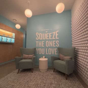 Squeeze Massage - Lounge - Massage Therapy Near Me - San Mateo, California Squeeze Massage - Lounge - Massage Therapy Near Me - San Mateo, California