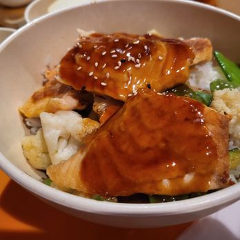 Ra'mien go Wien Mitte - Salmon teriyaki - Asian Fusion Near Me - Vienna, 9 Ra'mien go Wien Mitte - Salmon teriyaki - Asian Fusion Near Me - Vienna, 9