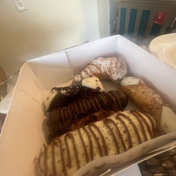 Carlo's Bakery - Pastries - Bakeries Near Me - Hoboken, New Jersey