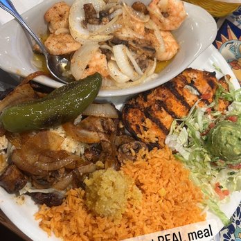 El Tapatio - Mar y Tierra Platter: combination platter of Carne Asada, Five Shrimp (Mojo de Ajo style, no beans) - Mexican Near Me - Auburn, California El Tapatio - Mar y Tierra Platter: combination platter of Carne Asada, Five Shrimp (Mojo de Ajo style, no beans) - Mexican Near Me - Auburn, California