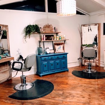 Free Bird Hair Studio - Spacious cozy and inviting - Hair Salons Near Me - Thousand Oaks, California Free Bird Hair Studio - Spacious cozy and inviting - Hair Salons Near Me - Thousand Oaks, California