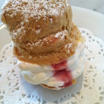 Joan's on Third - Strawberry cream puff - Breakfast & Brunch Near Me - Los Angeles, California Joan's on Third - Strawberry cream puff - Breakfast & Brunch Near Me - Los Angeles, California