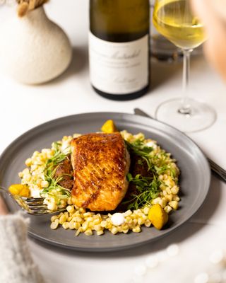 Whitestone Restaurant & Bar by null