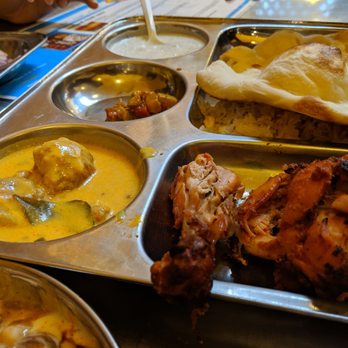Vik's Chaat - Tandoori chicken thali - Indian Near Me - Berkeley, California Vik's Chaat - Tandoori chicken thali - Indian Near Me - Berkeley, California