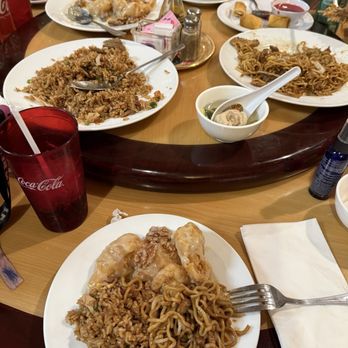 China Bowl - House fried rice. House chow mein. Honey walnut shrimp. Broccoli beef. Veggie egg rolls. - Chinese Near Me - Ripon, California