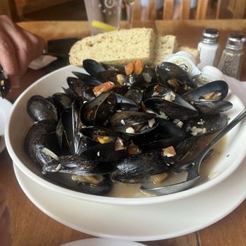 The Pump House Brewery and Restaurant - Mussels - Breweries Near Me - Moncton, New Brunswick