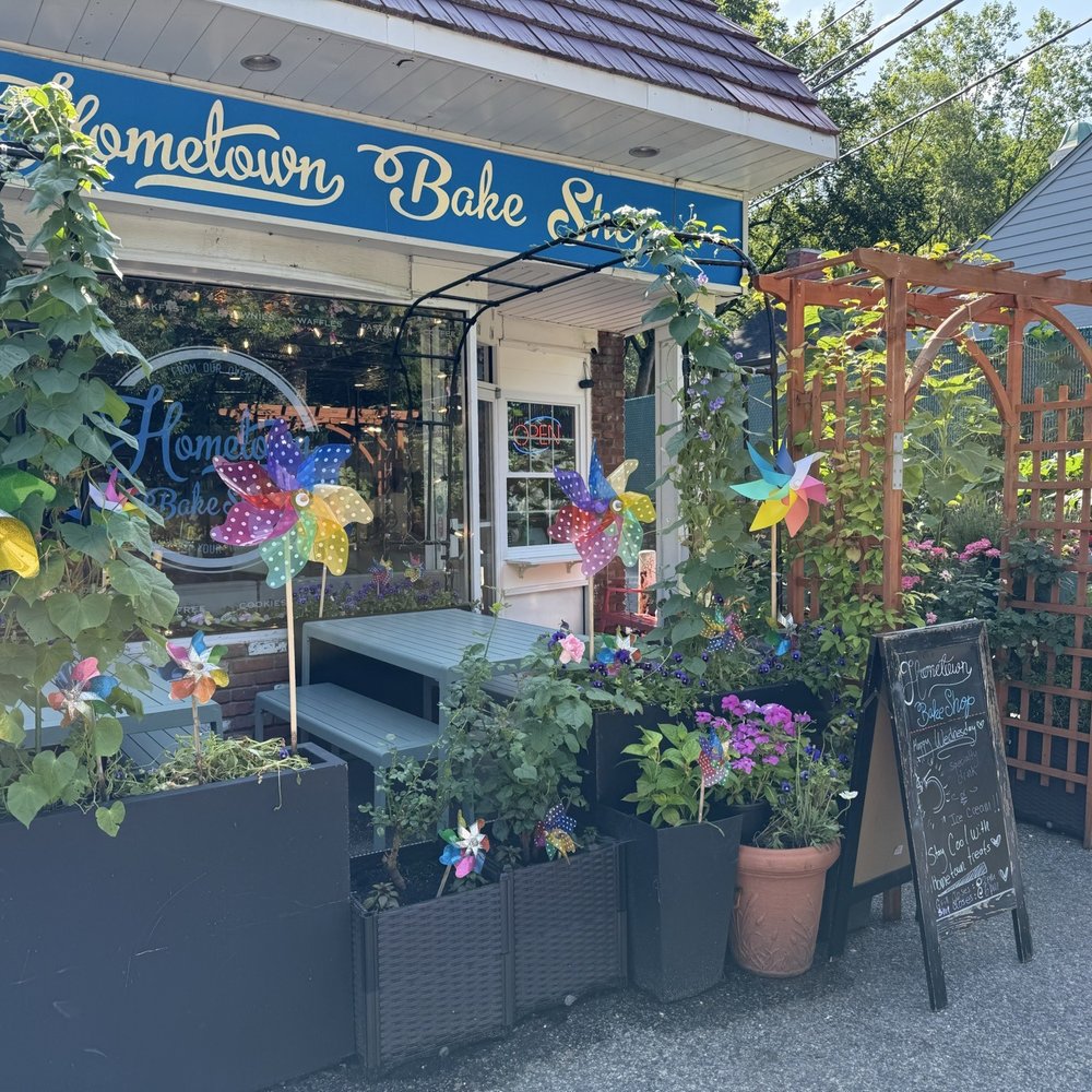 Hometown Bakeshop - Front. - Bakeries Near Me - Centerport, New York