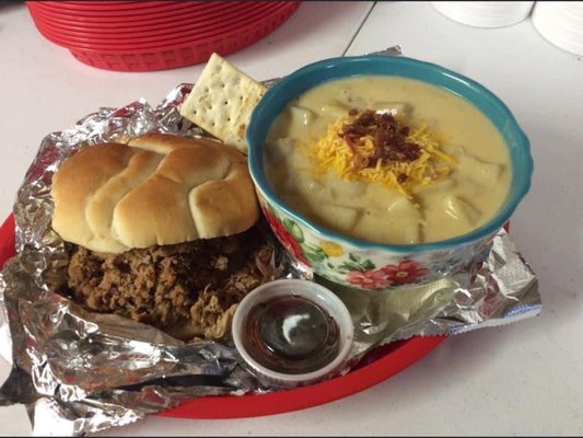 White House Tavern by null