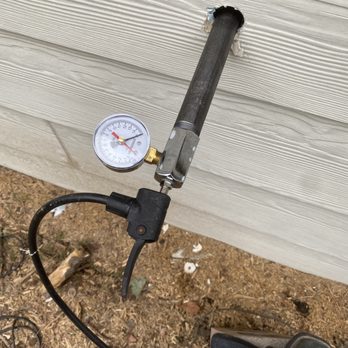 Livas Contracting Services - Testing a gas run to make sure for leak free connection - Plumbing Near Me Livas Contracting Services - Testing a gas run to make sure for leak free connection - Plumbing Near Me