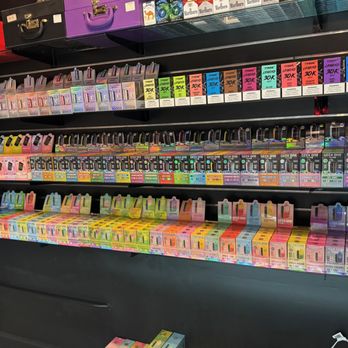 DREAM PLANET SMOKE & VAPE DOWNTOWN - Updated June 2026 - 27 Photos - 913 E  Cesar Chavez, Austin, Texas - Vape Shops - Phone Number