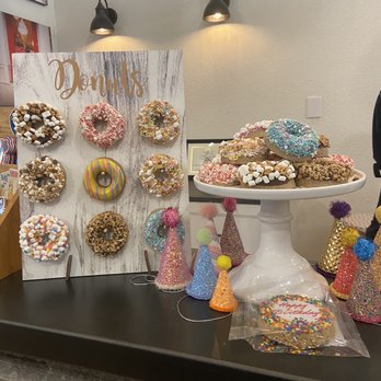 Fideaux - Donut wall - Pet Stores Near Me - St. Helena, California Fideaux - Donut wall - Pet Stores Near Me - St. Helena, California