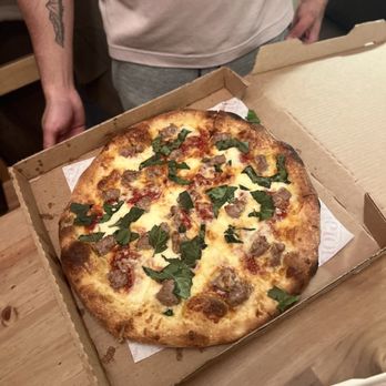 Gioia Pizzeria - 14" MARGHERITA PIE - Pizza Near Me - San Francisco, California