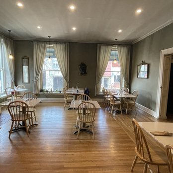 Golden Eagle Inn - Bed & Breakfast Near Me - Bedford, Pennsylvania