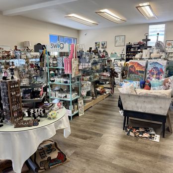 Carla's Country Kitchen - da gift shop - Breakfast & Brunch Near Me - Morro Bay, California