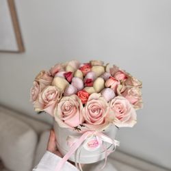 Spoiled NWA Bouquets - Box filled with French macaroons, white Belgian chocolate covered strawberries arranged with fresh roses.