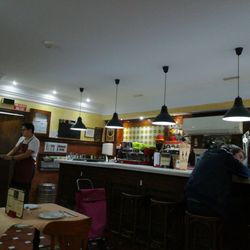 Cañas y Tapas