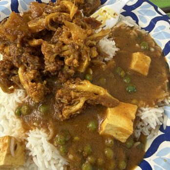 Indian Masala house - Aloo Gobi and Mutter Paneer - Food Trucks Near Me - Keizer , Oregon