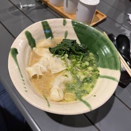 Wonton chicken ramen
