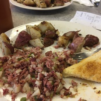 Tiny Tim's Cafe - Breakfast & Brunch Near Me - Auburn, Massachusetts