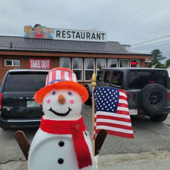 Munroe's Family Restaurant - Snowman eats at Monroes - Breakfast & Brunch Near Me - Twin Mountain, New Hampshire Munroe's Family Restaurant - Snowman eats at Monroes - Breakfast & Brunch Near Me - Twin Mountain, New Hampshire