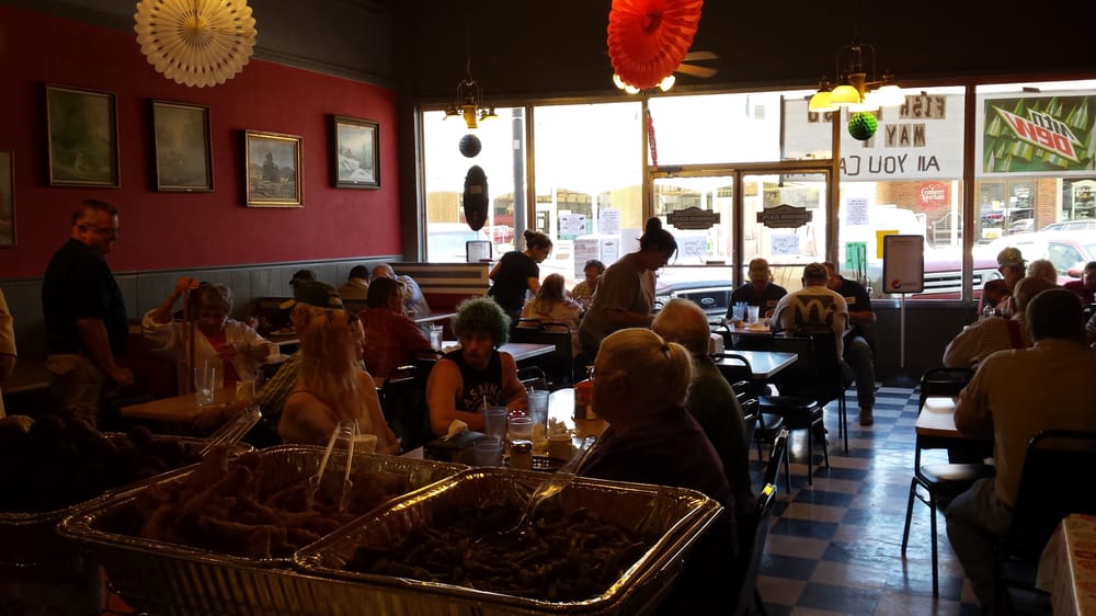 THE CORNER CAFE Updated October 2024 515 Main St, Cabool, Missouri