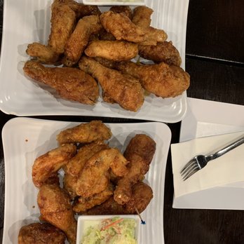 Bonchon Sunnyvale - 1/2 and 1/2 large combo.  Where's my kimchee coleslaw?  That's just plain. - Chicken Wings Near Me - Sunnyvale, California