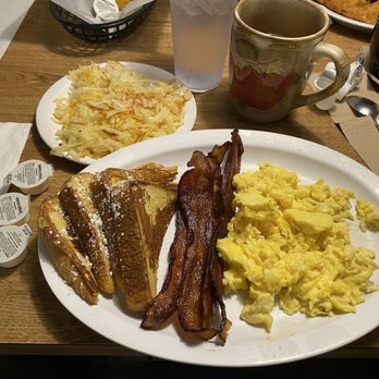 Poor Richard's Cafe - Breakfast & Brunch Near Me - Plano, Texas