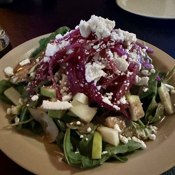 Coyote Pizzeria - Summer spinach salad - Pizza Near Me - Auburn, California