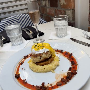82 Queen - Crab Cake Benedict* - Southern Near Me - Charleston, South Carolina
