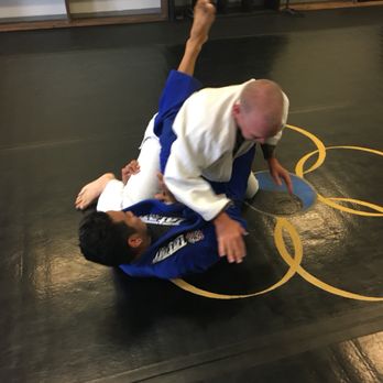Rise Jiu Jitsu - Adult class - Brazilian Jiu-jitsu Near Me - Murrieta, California Rise Jiu Jitsu - Adult class - Brazilian Jiu-jitsu Near Me - Murrieta, California