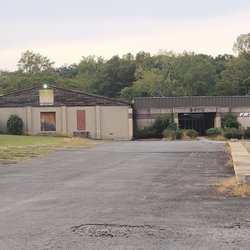 Frye's Lake Lanes - Please note how the plywood board-up competes with the nicely mowed lawn...