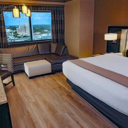 Golden Nugget Biloxi Hotel & Casino - Standard King Room