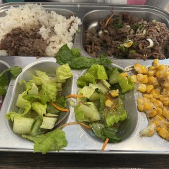 Big Sister's Kitchen - Beef bulgogi, salad and cheese corn - Barbeque Near Me - Duluth, Georgia