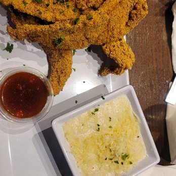 Gochas Breakfast Bar | Cascade - Fish and grits - Wine Bars Near Me - Atlanta, Georgia