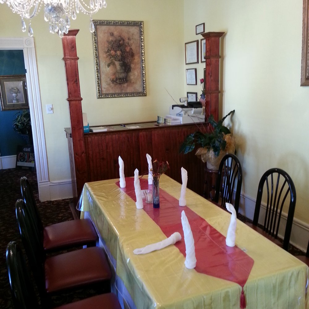 Eden's Vegans - dining room - Vegan Near Me - Garner, North Carolina Eden's Vegans - dining room - Vegan Near Me - Garner, North Carolina