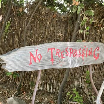 Spadena House - the witch doesn't play around - Landmarks & Historical Buildings Near Me - Beverly Hills, California
