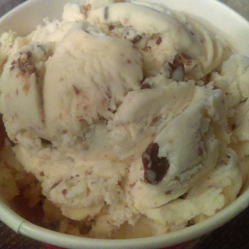 Baskin-Robbins - Reese's peanut butter cup ice cream - Ice Cream & Frozen Yogurt Near Me - Salinas, California