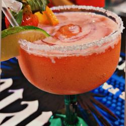 La Piñata Mexican Grill - Margarita strawberry love season