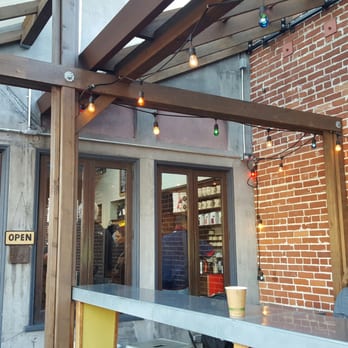Bartavelle Cafe - Lovely outdoor patio. - Coffee & Tea Near Me - Berkeley, California