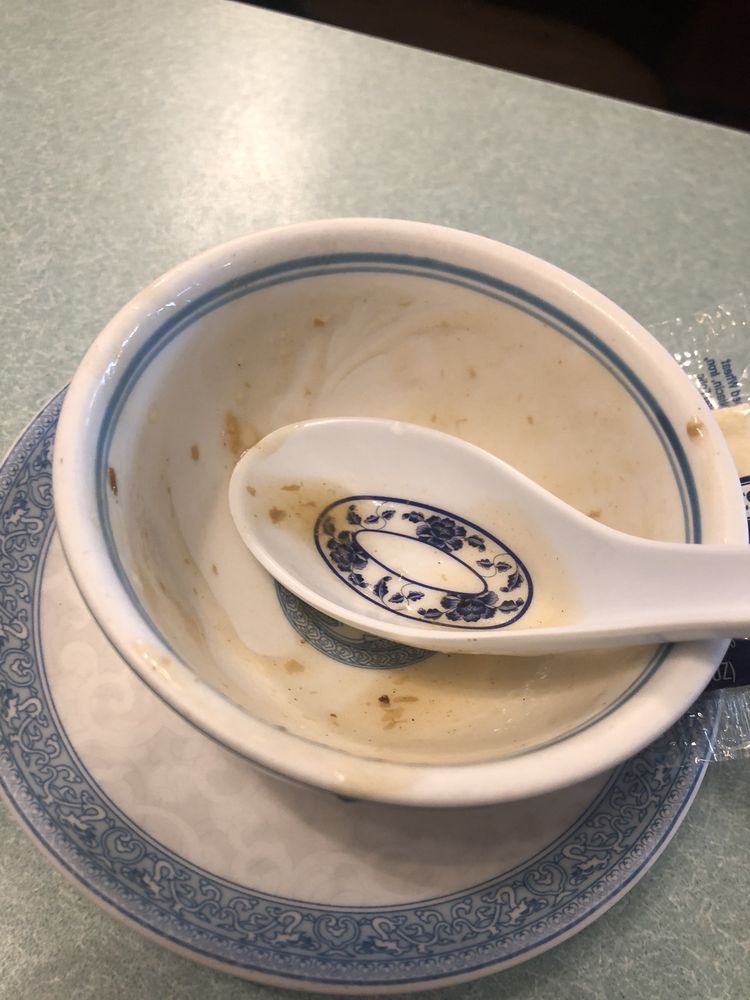 Gee's Family Restaurant Logo