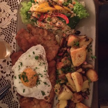 Café Ulenhoef - Hamburger-Schnitzel mit Bratkartoffeln - Cafes Near Me - Prerow, MV