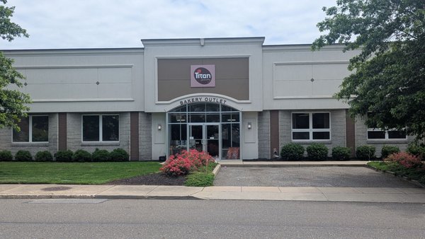 Titan Bakery by null