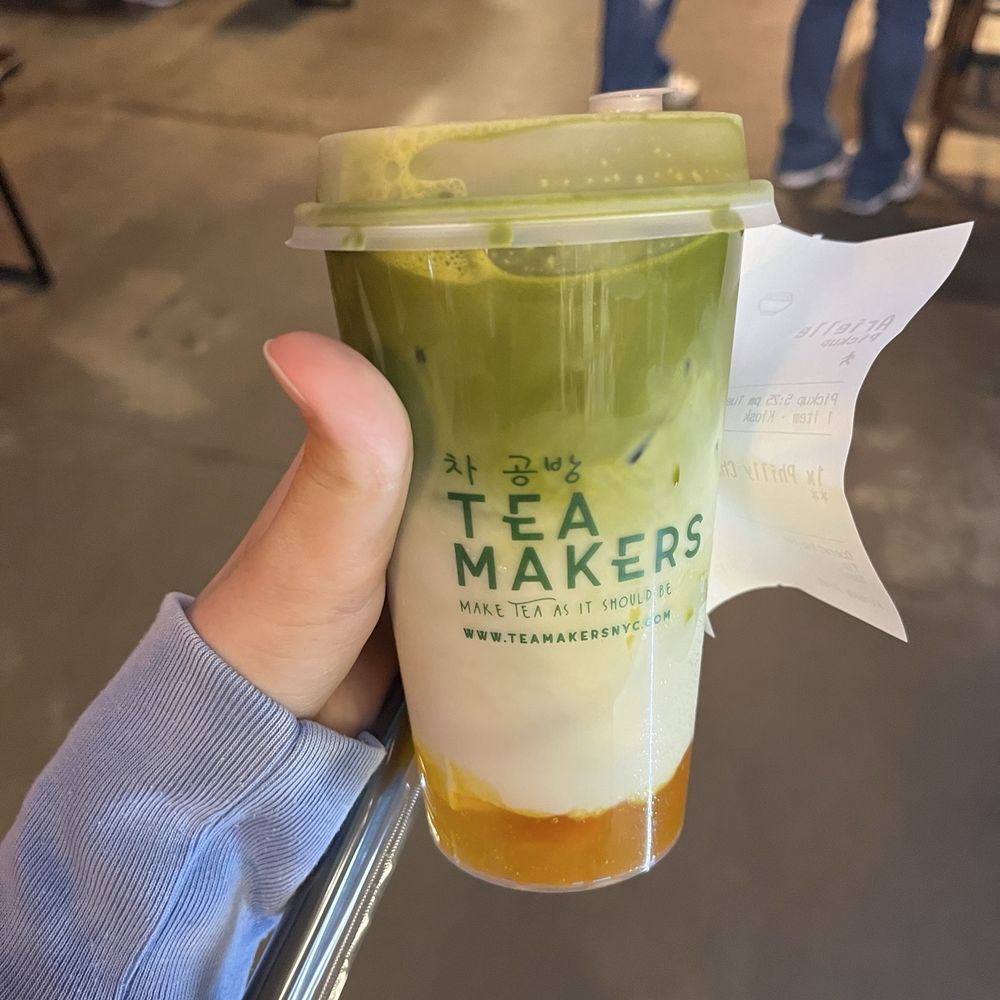 Mango Matcha Latte with oatmilk Mango Matcha Latte with oatmilk