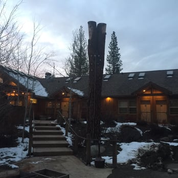 Chalet View Lodge - Lodge back area (patio) - Venues & Event Spaces Near Me - Graeagle, California