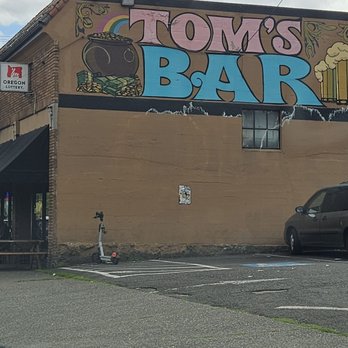 Tom's Restaurant - American Near Me - Portland, Oregon Tom's Restaurant - American Near Me - Portland, Oregon