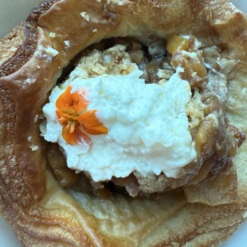 D'Andrews Bakery & Cafe - Peach Cobbler Tart - Bakeries Near Me - Nashville, Tennessee